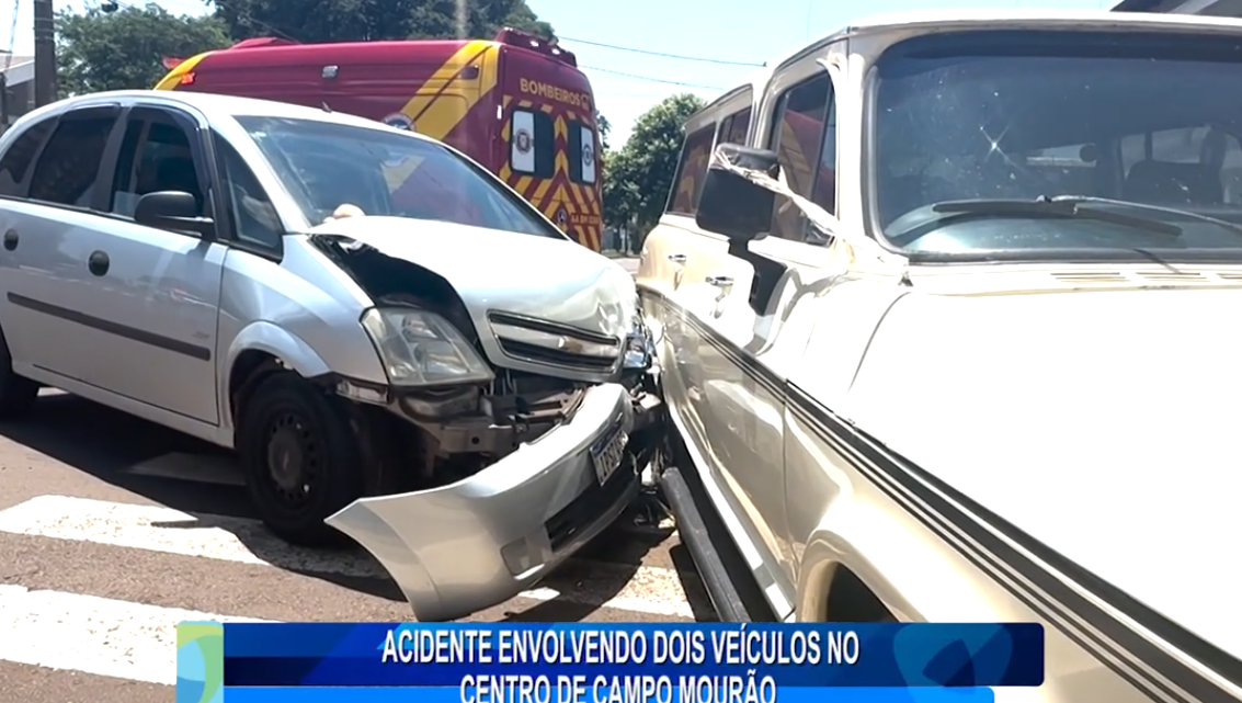 ACIDENTE ENVOLVENDO DOIS VEÍCULOS NO CENTRO DE CAMPO MOURÃO