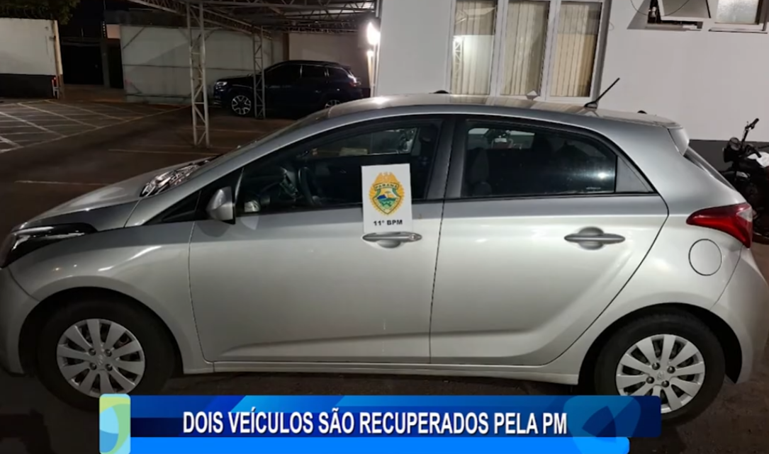 DOIS VEÍCULOS SÃO RECUPERADOS PELA PM