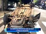 MOTORISTA FOGE APÓS CAPOTAR CARRO EM FRENTE À CÂMARA DE VEREADORES
