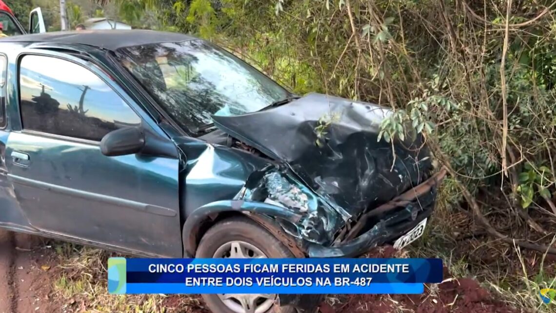 CINCO PESSOAS FICAM FERIDAS EM ACIDENTE ENTRE DOIS VEÍCULOS NA BR-487