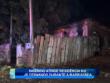 INCÊNDIO ATINGE RESIDÊNCIA NO JARDIM FERNANDO DURANTE A MADRUGADA