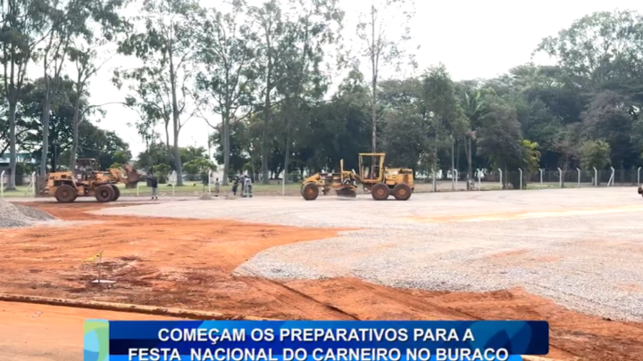 CAMPO MOURÃO PREPARA O PARQUE DE EXPOSIÇÕES PARA FESTA DO CARNEIRO NO BURACO