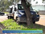 ACIDENTE: CAMINHÃO BATE EM ÁRVORE APÓS COLISÃO COM OUTRO CAMINHÃO EM CAMPO MOURÃO
