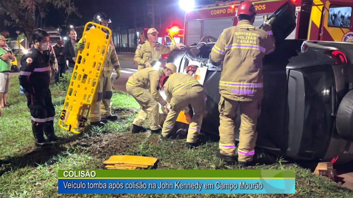 COLISÃO: VEÍCULO TOMBA APÓS COLISÃO NA JOHN KENNEDY EM CAMPO MOURÃO