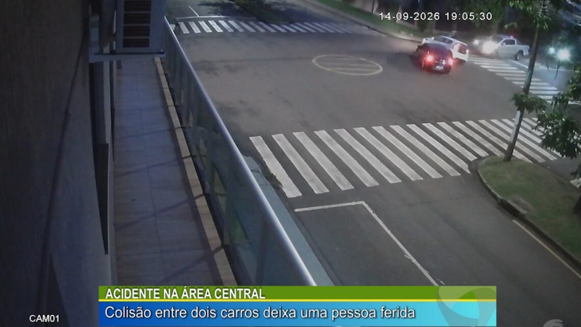 ACIDENTE NA ÁREA CENTRAL: COLISÃO ENTRE DOIS CARROS DEIXA UMA PESSOA FERIDA