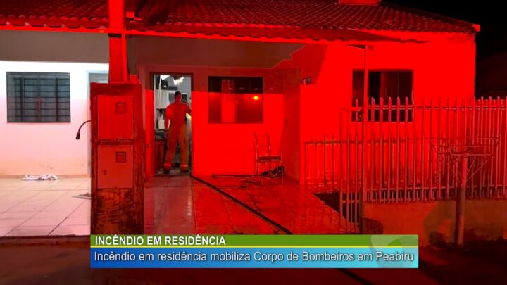 INCÊNDIO EM RESIDÊNCIA: INCÊNDIO EM RESIDÊNCIA MOBILIZA CORPO DE BOMBEIROS EM PEABIRU