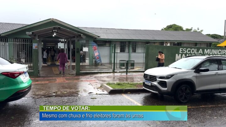 Tempo de voto, mesmo com chuva e frio foram às urnas