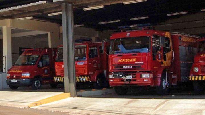 Comemoração e homenagem: corpo de bombeiros de Campo Mourão comemora 114 anos.