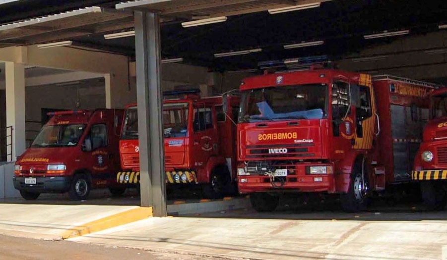 Comemoração e homenagem: corpo de bombeiros de Campo Mourão comemora 114 anos.