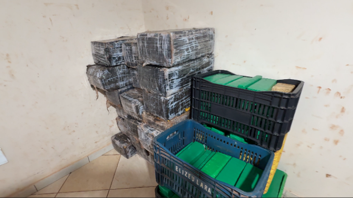 Apreensão: PRF apreende mais de 500 kg de drogas.