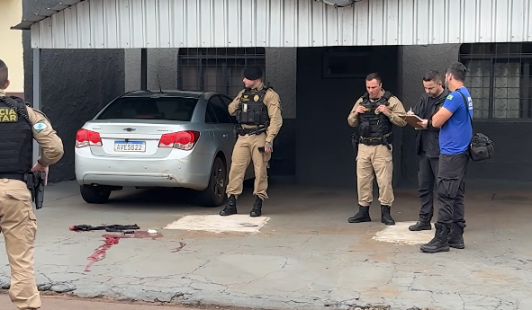 13º homicídio: Polícia Civil investiga caso de homem morto em frente à residência.