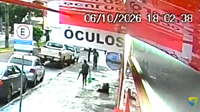 Prisão: homem é preso por agredir pessoas em via pública.