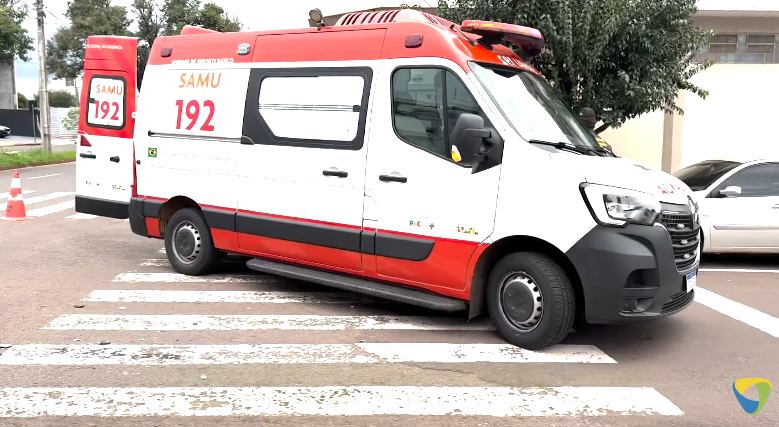 Colisão: idoso fica ferido em acidente entre moto e carro em Campo Mourão.