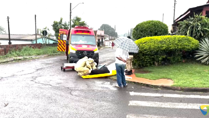 Agressão, vulgo “bateria”, conhecido pela prática de furtos, é espancado em via pública.