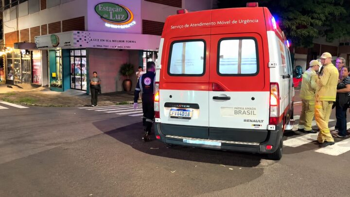 Luta pela vida, motoboy fica em estado gravíssimo após acidente na área central.